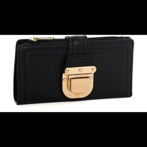 ✨NWT & BOX MK BLACK GENUINE LEATHER WALLET✨